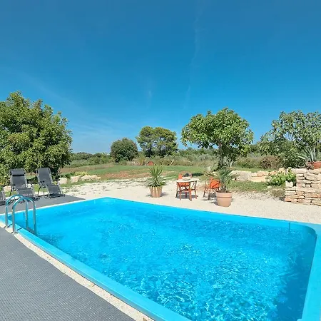 Beautiful Palera With Private Pool Near Pula 别墅 Ližnjan