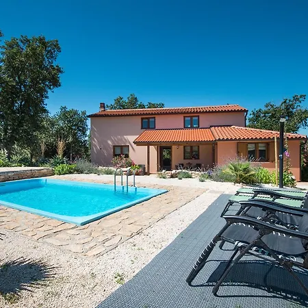 Beautiful Palera With Private Pool Near Pula Liznjan